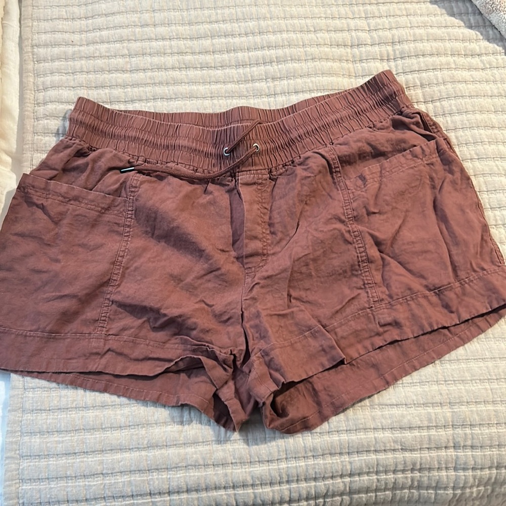 Athleta Cabo linen short 4”